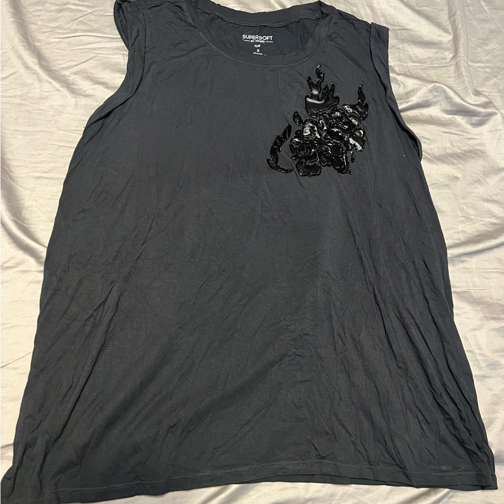 Torrid size 3 Gray Muscle Tee with Black Embellishment